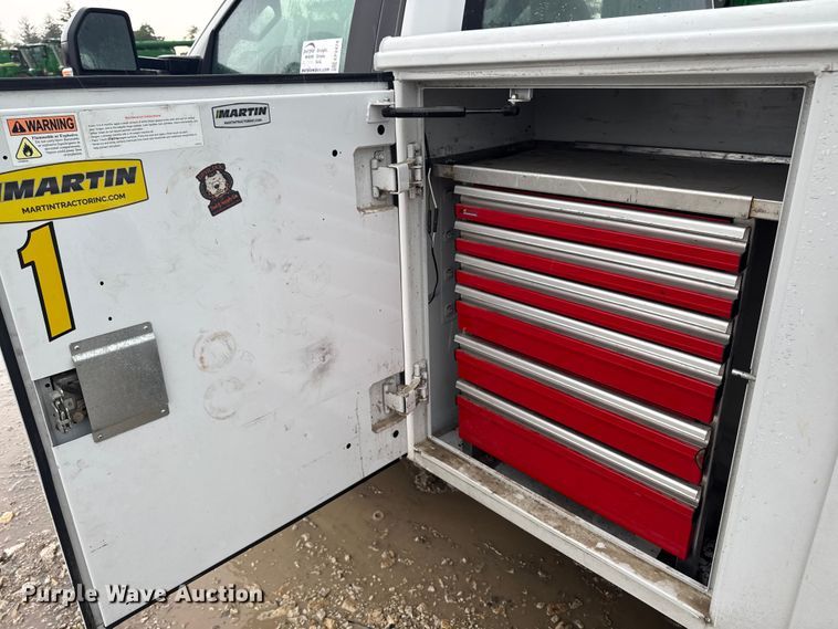 image for item EF2474 2018 Ford F550 Super Duty utility / service truck