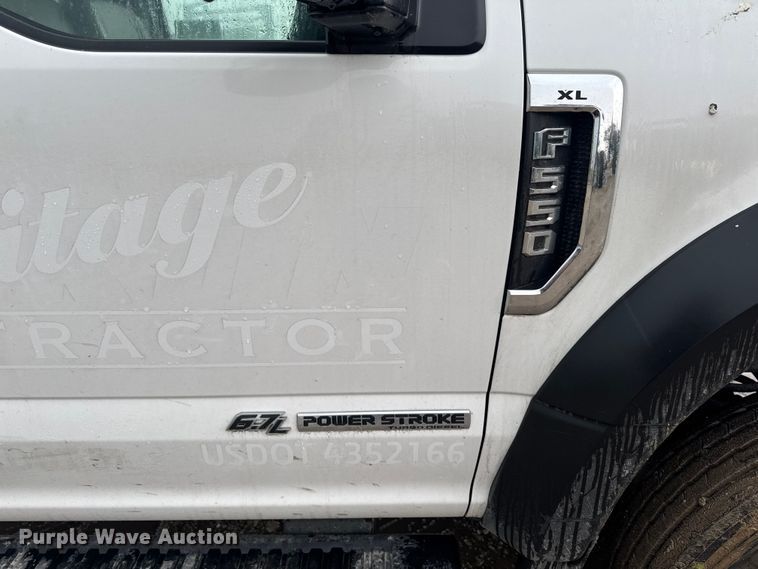 image for item EF2474 2018 Ford F550 Super Duty utility / service truck