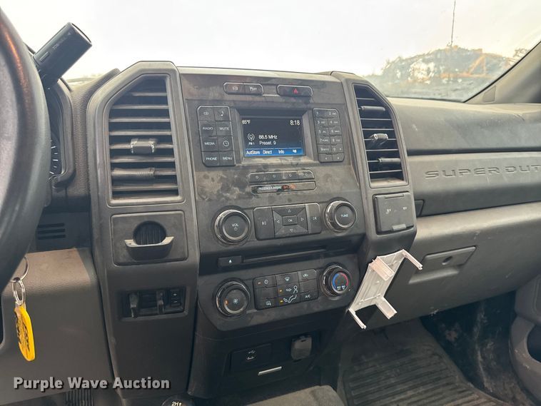 image for item EF2474 2018 Ford F550 Super Duty utility / service truck