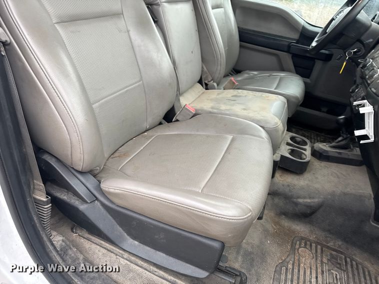 image for item EF2474 2018 Ford F550 Super Duty utility / service truck