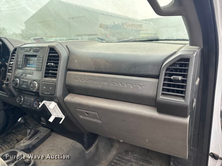 image for item EF2474 2018 Ford F550 Super Duty utility / service truck