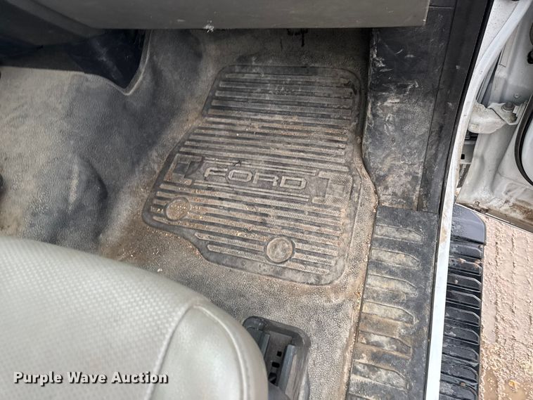 image for item EF2474 2018 Ford F550 Super Duty utility / service truck