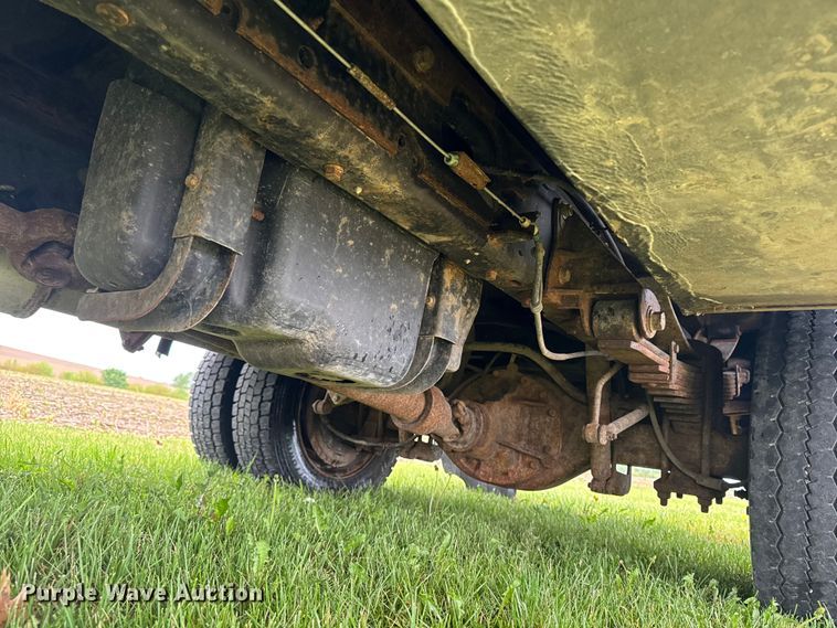 image for item EF2475 2014 Ford F550 Super Duty utility / service truck