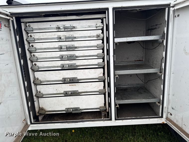 image for item EF2475 2014 Ford F550 Super Duty utility / service truck