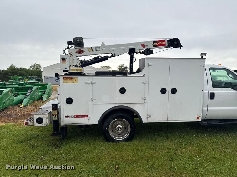 image for item EF2475 2014 Ford F550 Super Duty utility / service truck