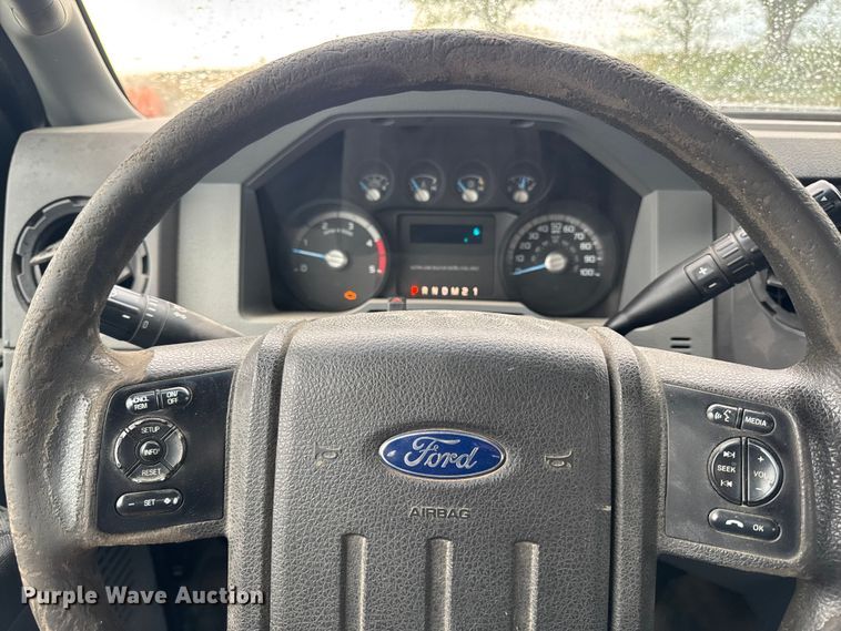 image for item EF2475 2014 Ford F550 Super Duty utility / service truck