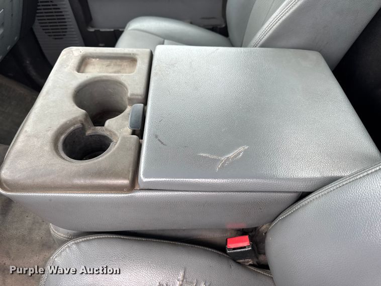 image for item EF2475 2014 Ford F550 Super Duty utility / service truck