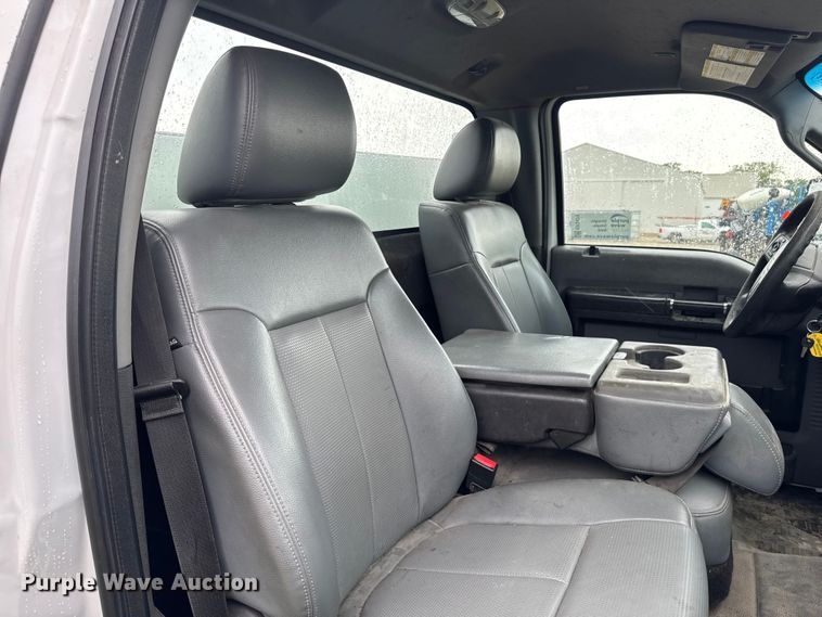 image for item EF2475 2014 Ford F550 Super Duty utility / service truck