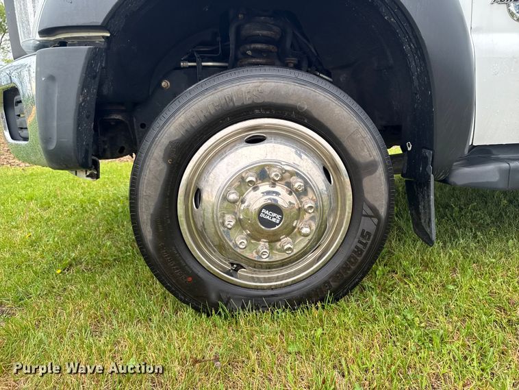 image for item EF2475 2014 Ford F550 Super Duty utility / service truck