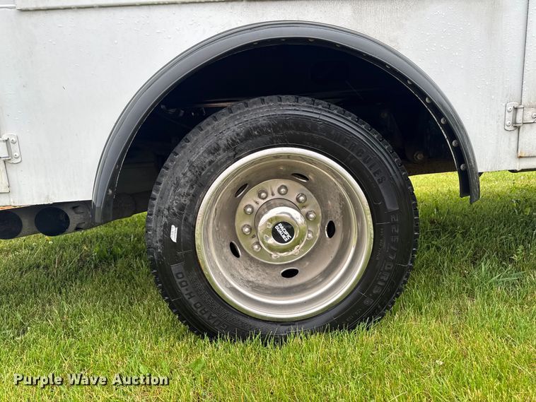 image for item EF2475 2014 Ford F550 Super Duty utility / service truck
