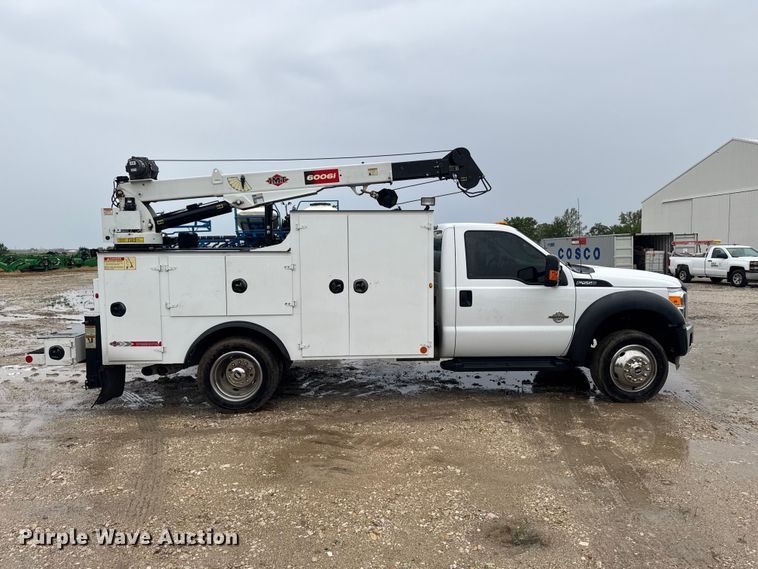 image for item EF2476 2013 Ford F550 Super Duty utility / service truck