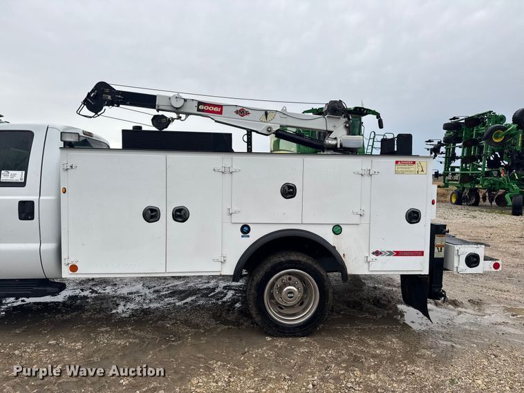 image for item EF2476 2013 Ford F550 Super Duty utility / service truck