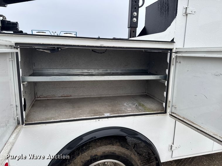 image for item EF2476 2013 Ford F550 Super Duty utility / service truck