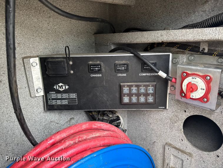 image for item EF2476 2013 Ford F550 Super Duty utility / service truck
