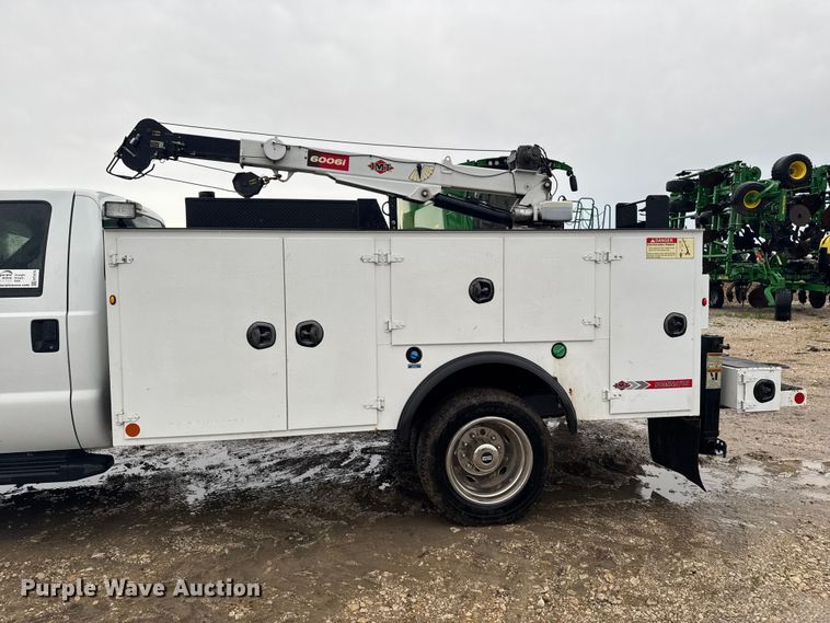 image for item EF2476 2013 Ford F550 Super Duty utility / service truck