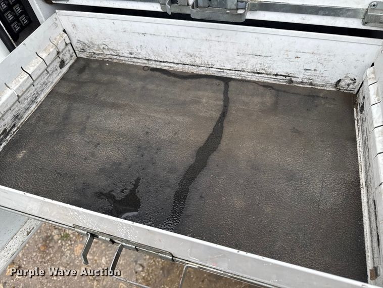 image for item EF2476 2013 Ford F550 Super Duty utility / service truck