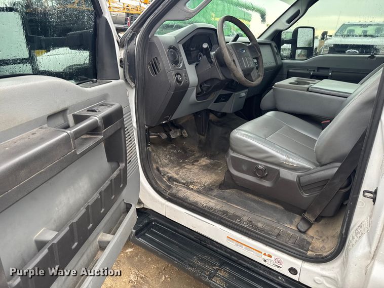 image for item EF2476 2013 Ford F550 Super Duty utility / service truck