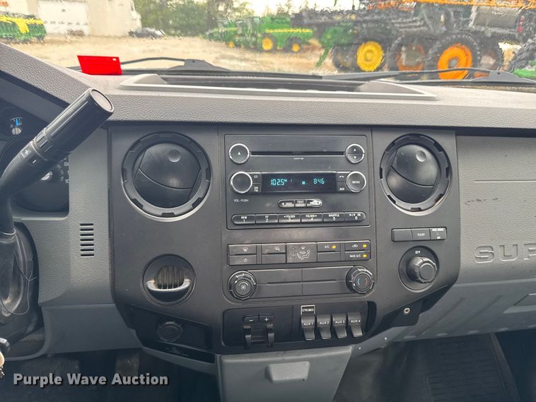 image for item EF2476 2013 Ford F550 Super Duty utility / service truck