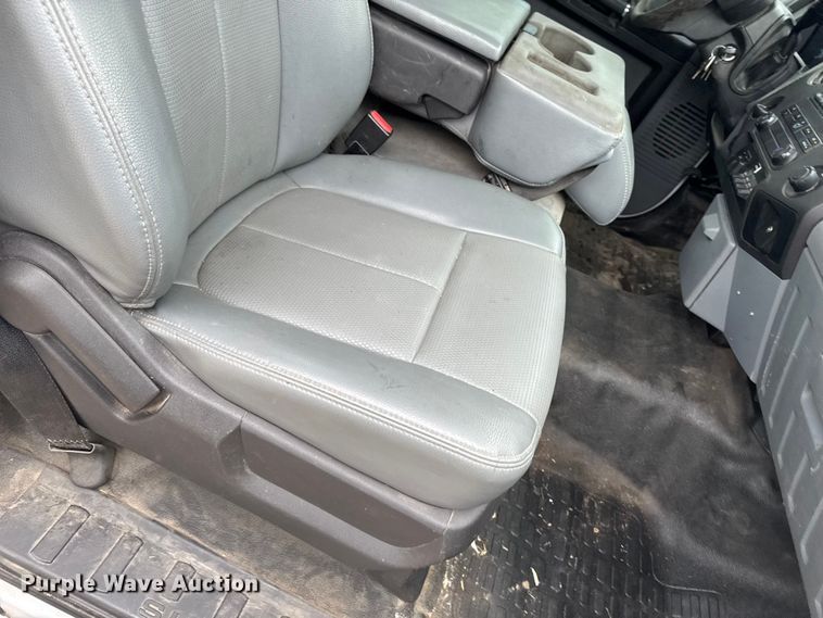 image for item EF2476 2013 Ford F550 Super Duty utility / service truck