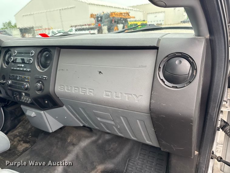 image for item EF2476 2013 Ford F550 Super Duty utility / service truck