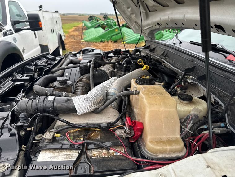 image for item EF2476 2013 Ford F550 Super Duty utility / service truck