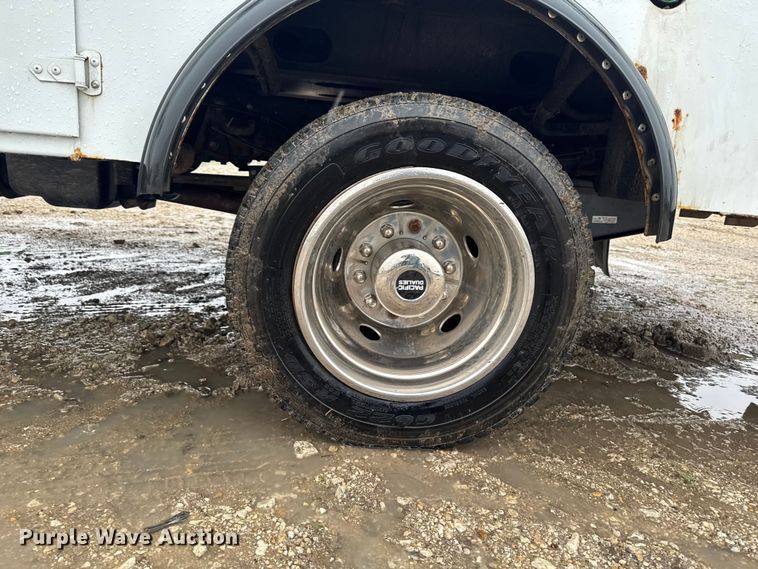 image for item EF2476 2013 Ford F550 Super Duty utility / service truck