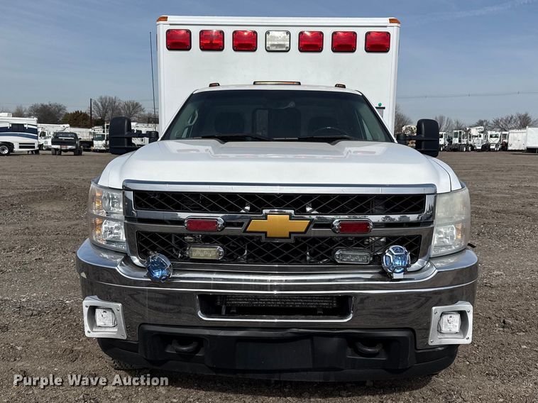 image for item EG2137 2011 Chevrolet Silverado 3500HD ambulance