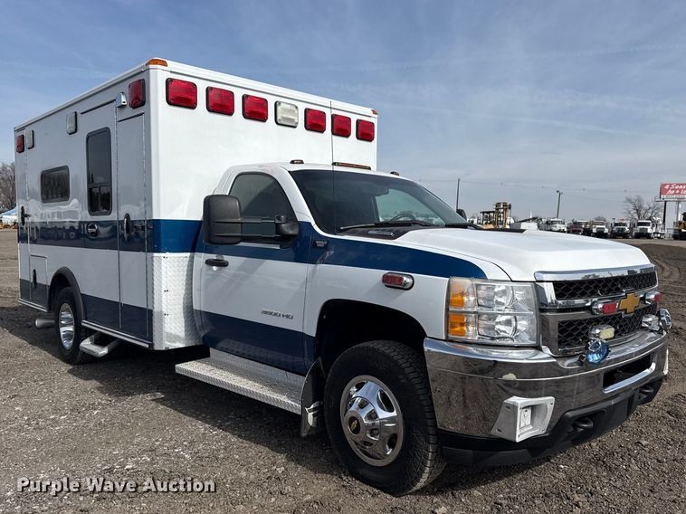 image for item EG2137 2011 Chevrolet Silverado 3500HD ambulance