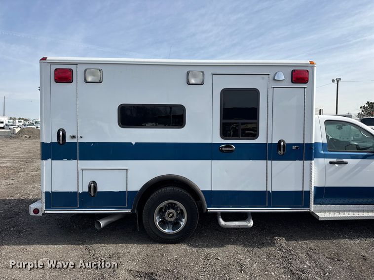 image for item EG2137 2011 Chevrolet Silverado 3500HD ambulance