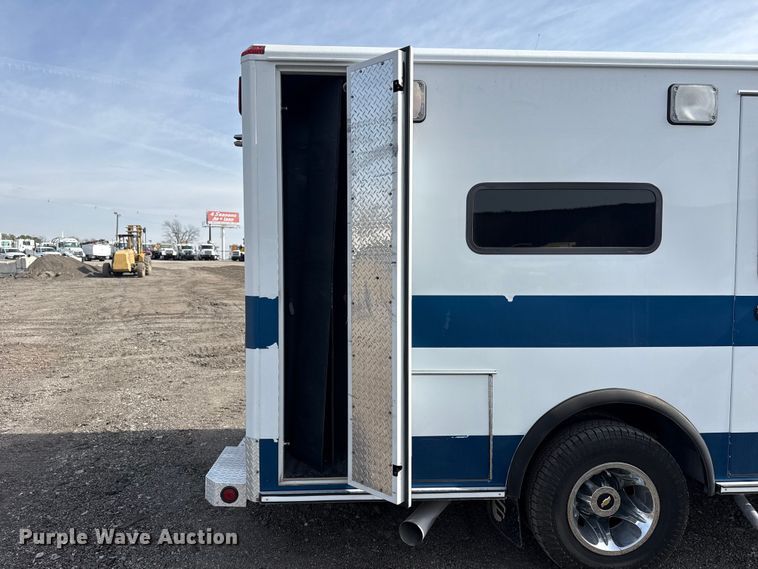 image for item EG2137 2011 Chevrolet Silverado 3500HD ambulance