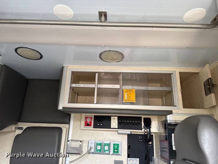 image for item EG2137 2011 Chevrolet Silverado 3500HD ambulance