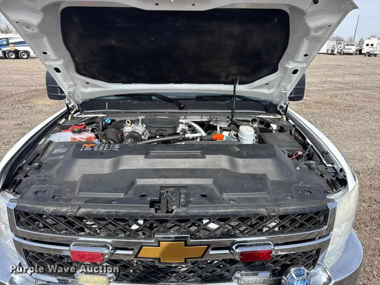 image for item EG2137 2011 Chevrolet Silverado 3500HD ambulance