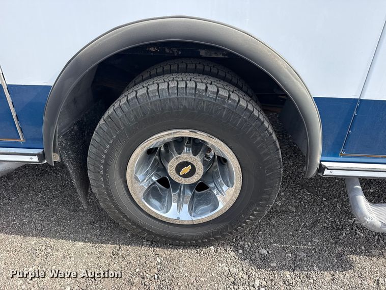 image for item EG2137 2011 Chevrolet Silverado 3500HD ambulance
