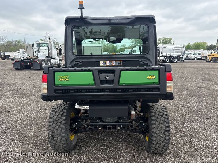 image for item EG8936 2020 John Deere XUV835M utility vehicle