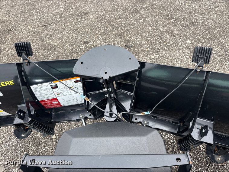 image for item EG8936 2020 John Deere XUV835M utility vehicle