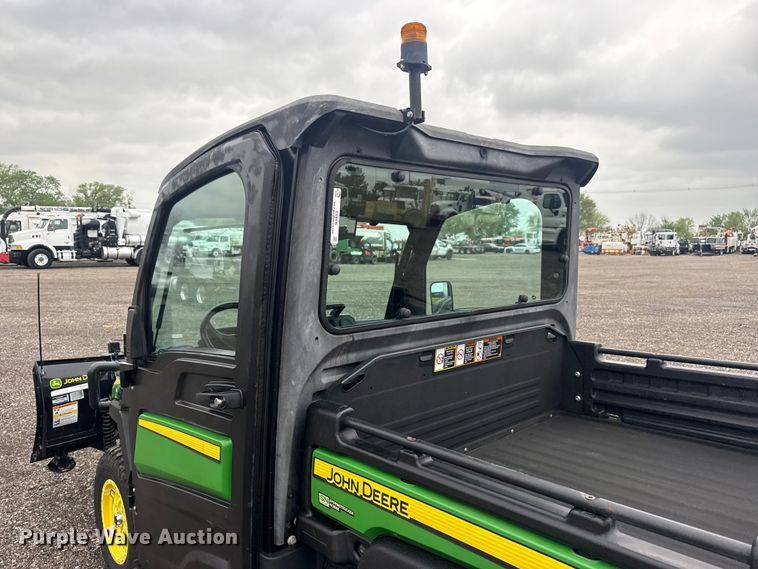 image for item EG8936 2020 John Deere XUV835M utility vehicle