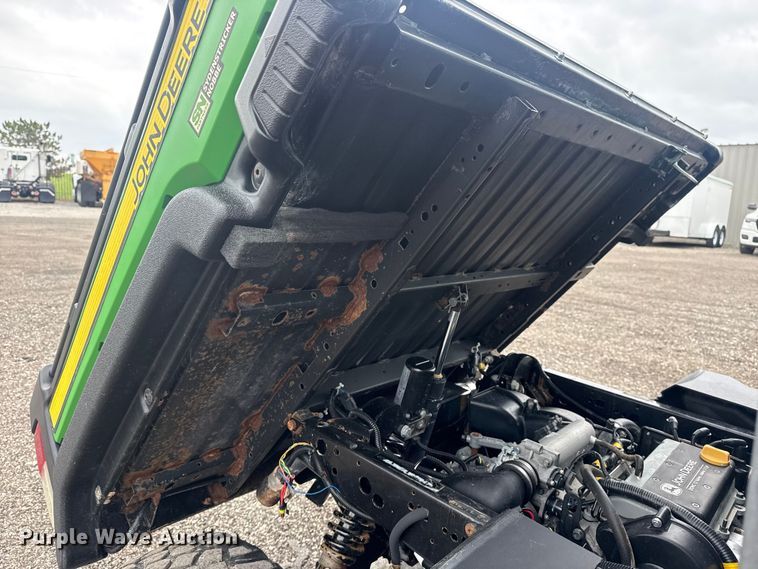 image for item EG8936 2020 John Deere XUV835M utility vehicle
