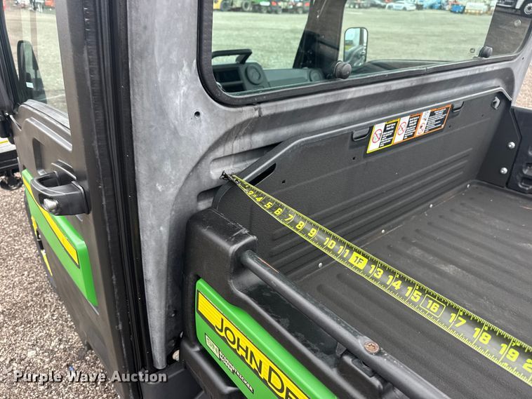 image for item EG8936 2020 John Deere XUV835M utility vehicle