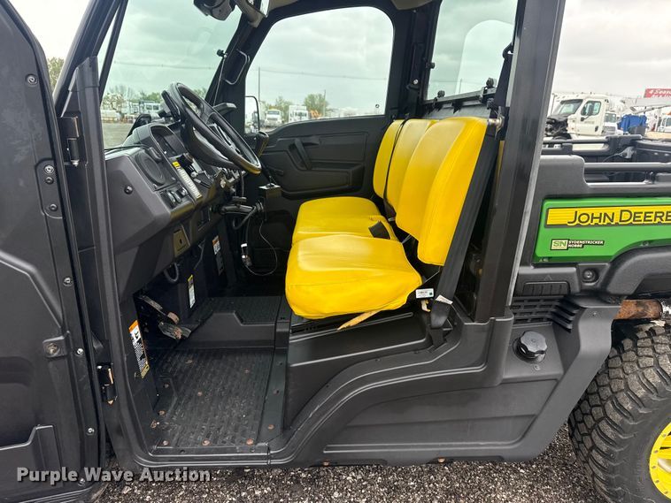 image for item EG8936 2020 John Deere XUV835M utility vehicle