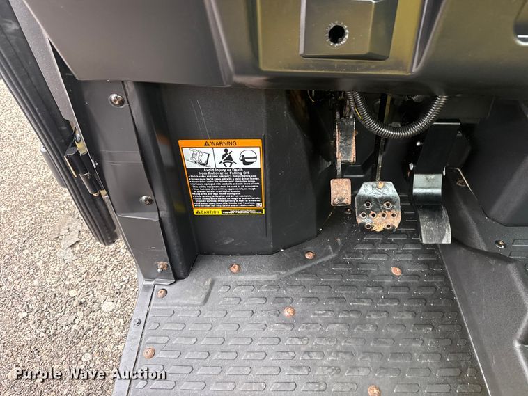 image for item EG8936 2020 John Deere XUV835M utility vehicle