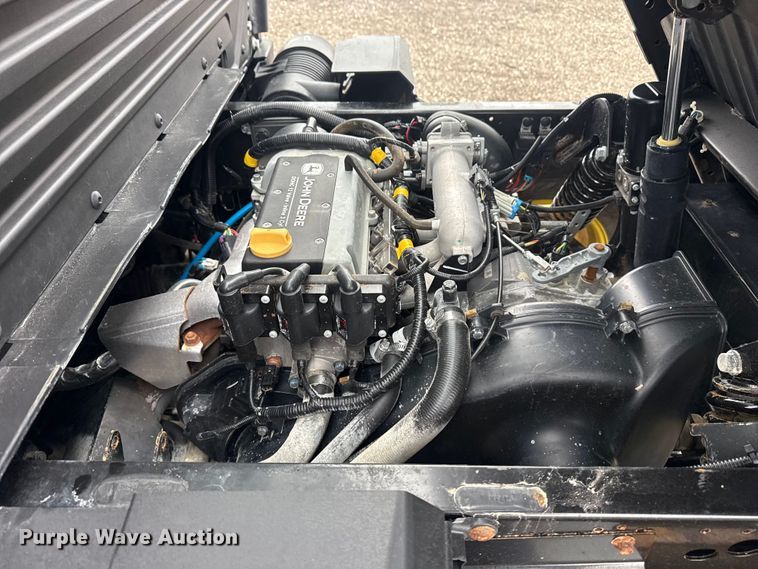 image for item EG8936 2020 John Deere XUV835M utility vehicle