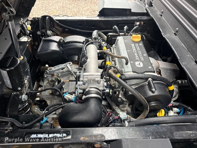 image for item EG8936 2020 John Deere XUV835M utility vehicle