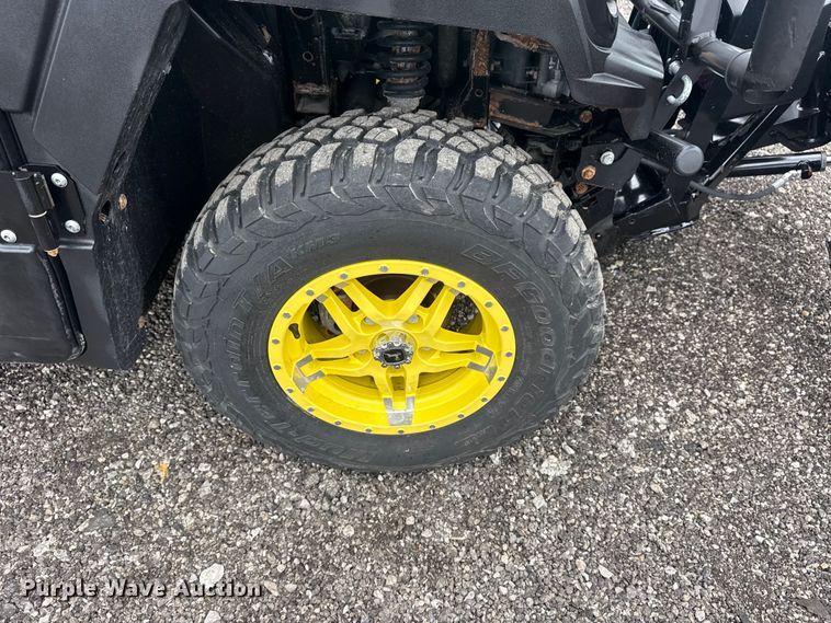 image for item EG8936 2020 John Deere XUV835M utility vehicle