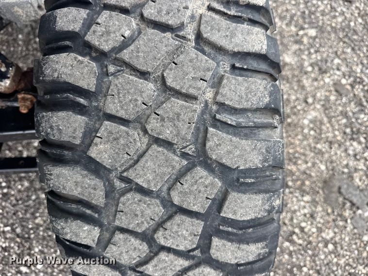 image for item EG8936 2020 John Deere XUV835M utility vehicle