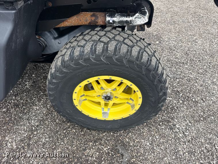 image for item EG8936 2020 John Deere XUV835M utility vehicle