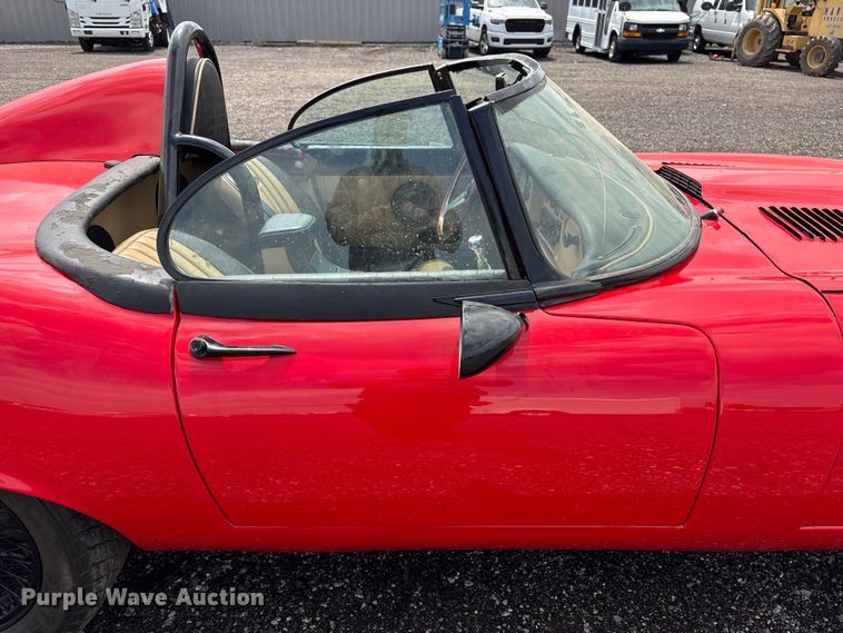 image for item EG8978 1973 Jaguar E Type convertible
