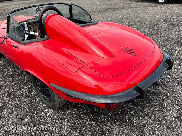 image for item EG8978 1973 Jaguar E Type convertible