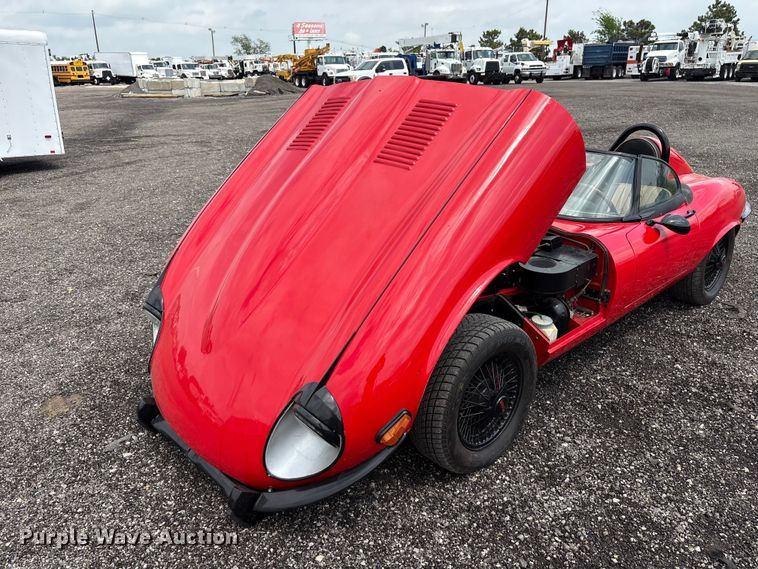 image for item EG8978 1973 Jaguar E Type convertible
