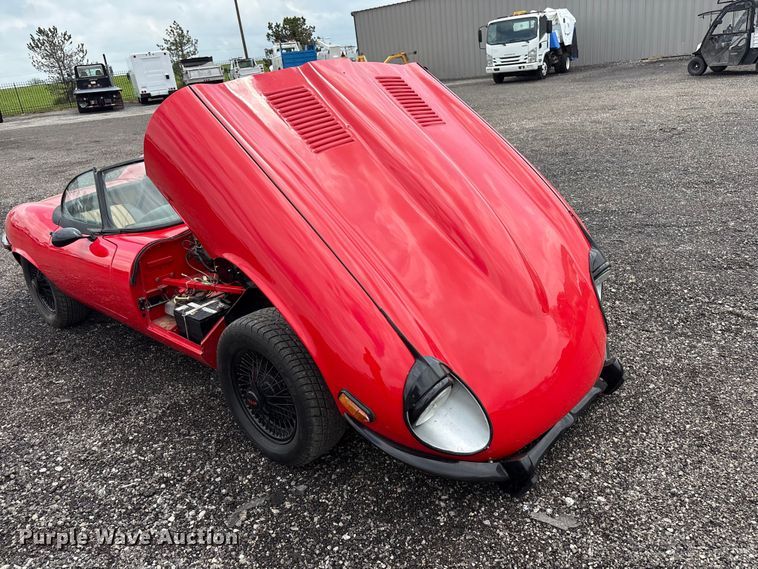 image for item EG8978 1973 Jaguar E Type convertible