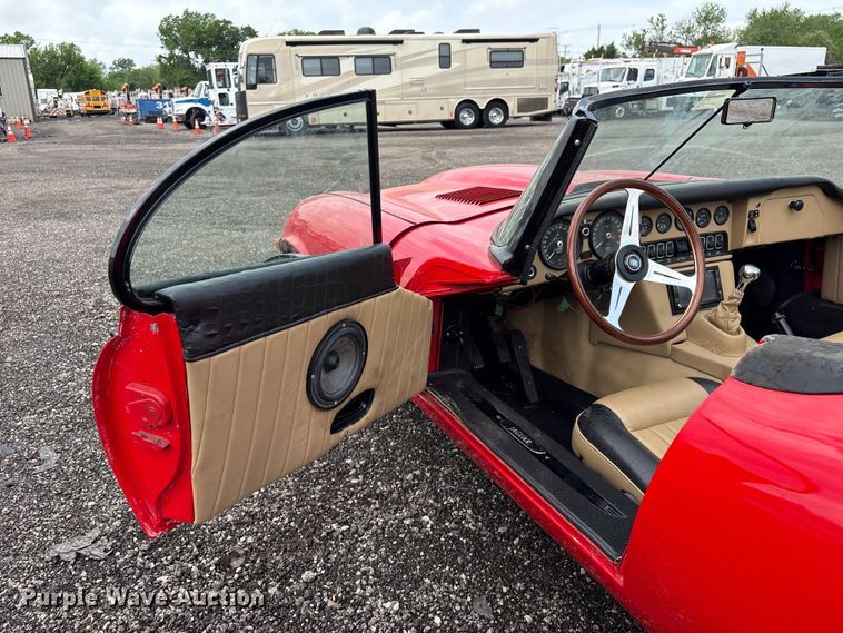 image for item EG8978 1973 Jaguar E Type convertible